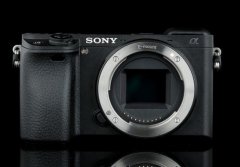 索尼 ILCE-6300套機(jī)(E 50mm f/1.8 OS
